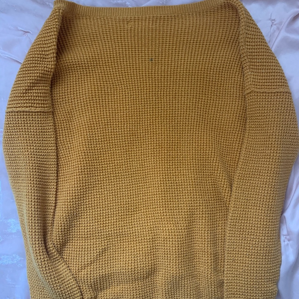 Mustard Yellow Hollister Knit sweater (M) - Picture 5 of 12
